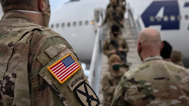 ستاد فرماندهی مرکزی آمریکا: روند خروج ارتش آمریکا از افغانستان 2 تا 6 درصد انجام شده است_fororder_3-1