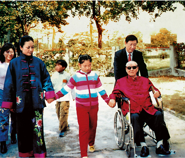 «شی جین پینگ» و پدرش: نماد تقویت روابط دو نسل کمونیست چین بر اساس مردم محوری و صرفه جویی_fororder_2021061711102445258