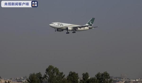 एक पाक नागरिक विमान काबुल में उतरा_fororder_yang-2