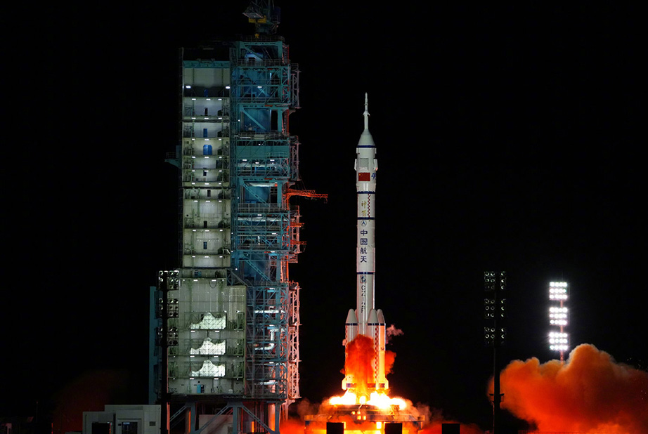 اتصال فضاپیمای شن جوئو-13 به ایستگاه فضایی چین_fororder_SZ13-01