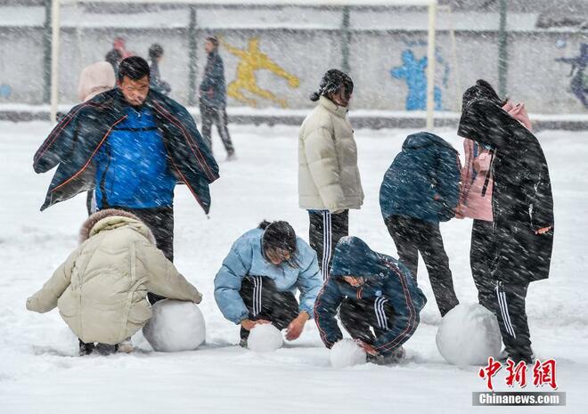 Cuaca Sejuk Landa Wilayah Xinjiang_fororder_hanchao4
