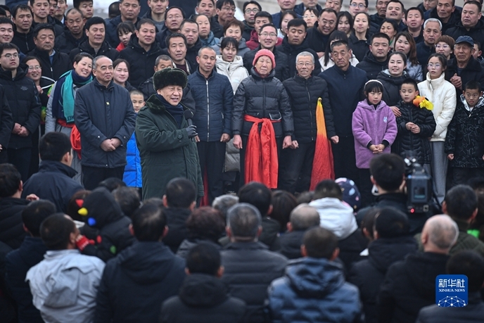 शी चिनफिंग ने चीनी जनता को वसंत त्योहार की शुभकामनाएं दीं_fororder_news2