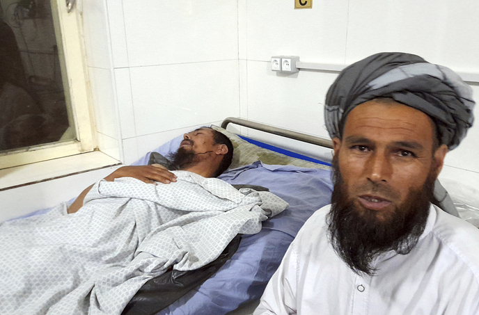 अफगानिस्तान में एक मस्जिद पर हुए हमले में कम से कम 33 मारे गए_fororder_VCG111378769368