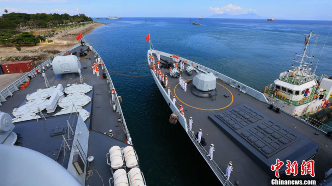 A Chinese warship visits TIMOR-Leste on January 16, 2016. [Photo: Chinanews.com]