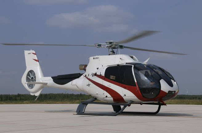 An Airbus EC130T2 helicopter test flies in Zhongwei, Ningxia Hui Autonomous Region on August 23, 2016. [File Photo: News Express]