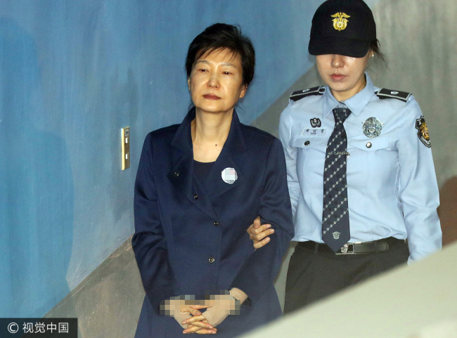Impeached President Park Geun-hye is to face an extended detention of six more months. [Photo: VCG]