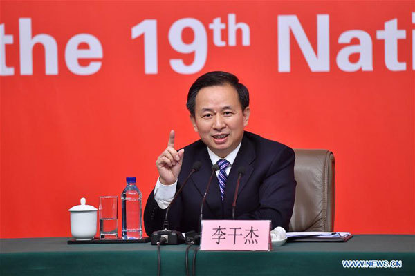 Chinese Minister of Environmental Protection Li Ganjie speaks at a press conference held by the press center of the 19th National Congress of the Communist Party of China (CPC) in Beijing, capital of China, October 23, 2017. The press conference was themed on pursuing green development and building beautiful China. [Photo: Xinhua/Li Xin]