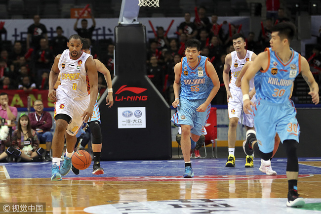 Xinjiang beat Shenzhen 120-111 in the third round of CBA on Friday. [Photo: VCG]