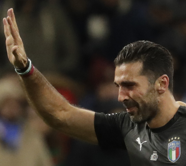 Italy's goalkeeper Gianluigi Buffon waves as he leaves the pitch after the elimination of his team in the World Cup qualifying play-off second leg soccer match between Italy and Sweden, at the Milan San Siro stadium, Italy, Monday, Nov. 13, 2017. [Photo: AP]