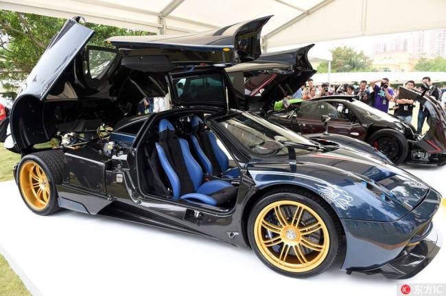 A limited-edition Huayra Dinastia sports car of Italian manufacturer Pagani Automobili S.p.A. is on display during the second Gold Coast Motor Festival in Hong Kong, China, 12 November 2017.
