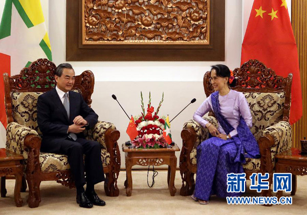 Chinese Foreign Minister Wang Yi held talks with Myanmar's State Counsellor and Foreign Minister Aung San Suu Kyi in Nay Pyi Taw, Nov. 19, 2017. [Photo: Xinhua]