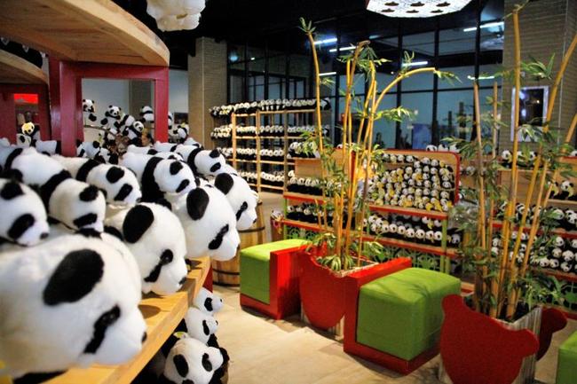 A store sells panda-themed souvenirs at Indonesia Panda Castle, on Nov 26, 2017. [Photo: China Plus/ Sun Muning]