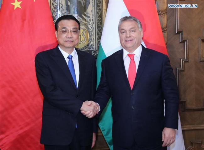 Chinese Premier Li Keqiang (L) holds talks with Hungarian Prime Minister Viktor Orban in Budapest, Hungary, Nov. 28, 2017.[Photo: Xinhua]