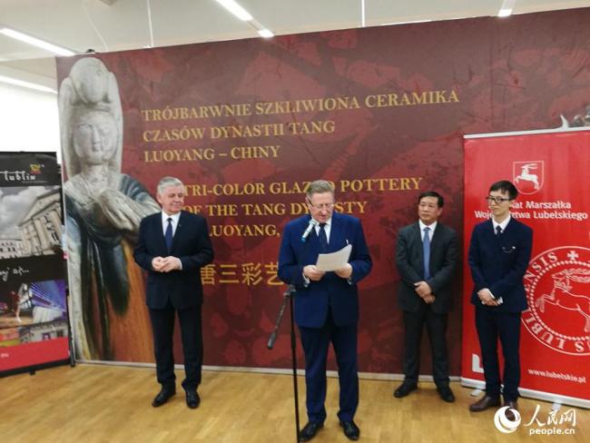 China Tang tri-colored glazed pottery exhibition kicks off in Poland [Photo: People.cn]