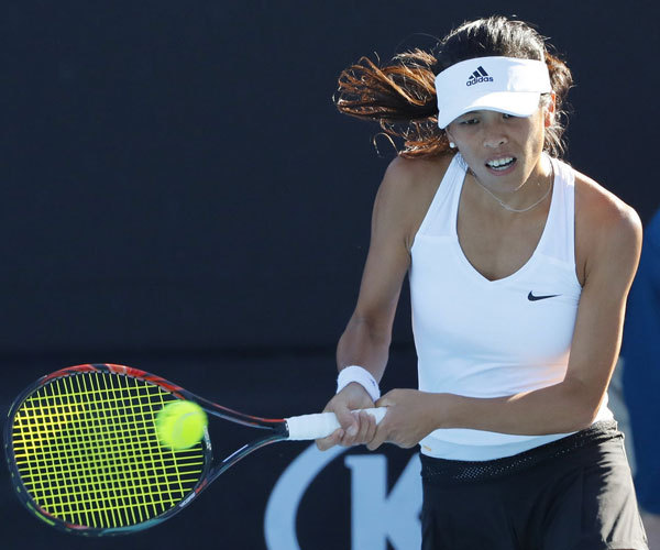 Su-Wei Hsieh of Chinese Taipei in action during her first round match against Zhu Lin of China at the Australian Open Grand Slam tennis tournament in Melbourne, Australia, on January 16, 2018. [Photo: Imagine China]