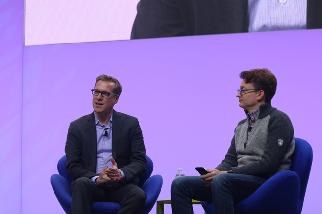 Jack Weast (left), chief architect of autonomous driving solutions at Intel, speaks about self-driving technologies at a forum during the 2018 NAIAS, which is being held from January 13th 28th in Cobo Center of downtown Detroit, Michigan.[Photo: China Plus/Liu Kun]