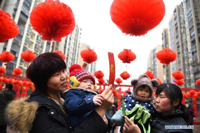 中国各地庆元宵 Various activities held across China to greet upcoming Lantern Festival