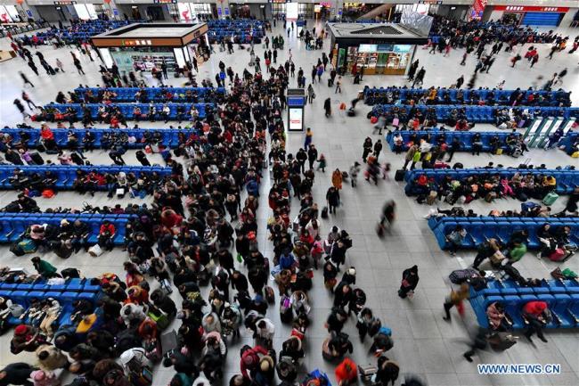 中国春运旅客发送量近30亿人次 Nearly 3 bln trips recorded during Spring Festival travel rush