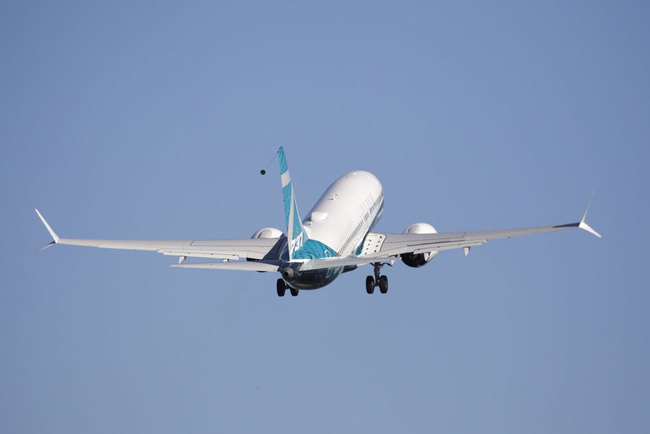 A Boeing 737 MAX 7 takes off on its first flight, Friday, March 16, 2018, in Renton, Wash. [Photo: AP/Jason Redmond]