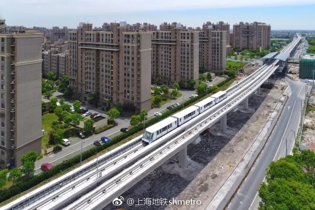 A new metro line with driverless trains, the APM line, is expected to be tested by the end of March in Shanghai. [File Photo: Weibo.com]