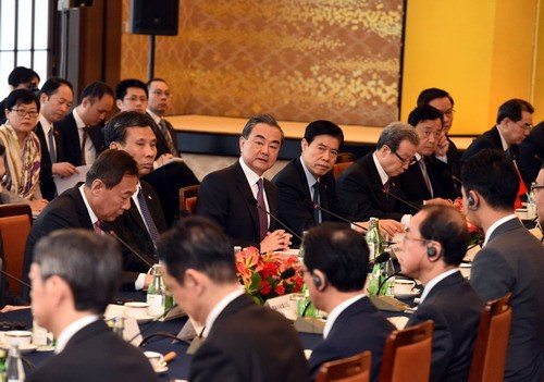 Chinese State Councilor and Foreign Minister Wang Yi co-chairs the fourth high-level economic dialogue between China and Japan with Japanese Foreign Minister Taro Kono in Tokyo on April 16, 2018. [Photo: fmprc.gov.cn]