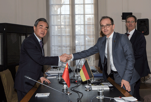 Chinese State Councilor and Foreign Minister Wang Yi meets with his German counterpart Heiko Maas during the ministerial meeting of the Group of 20 (G20) in Buenos Aires, capital of Argentina on Monday. [Photo: fmprc.gov.cn]