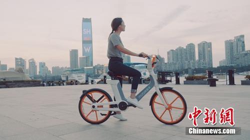 The newly released Mobike E-bike. [Photo: Chinanews.com]