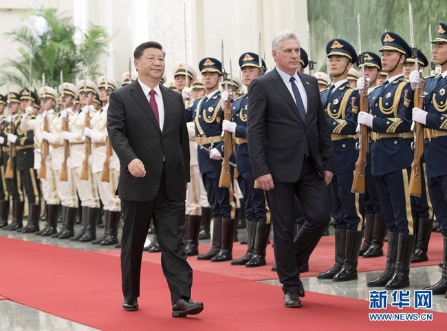 Chinese President Xi Jinping (L) holds a welcome ceremony for visiting Cuban President Miguel Diaz-Canel before their talks in Beijing, capital of China,Thursday, November 8, 2018. [Photo: Xinhua]