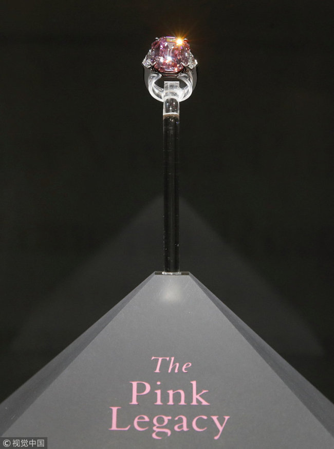 An 18.96-carat fancy vivid pink diamond is shown on display during a preview at Christie's in Geneva, Switzerland, Thursday, Nov. 8, 2018. [Photo: VCG]