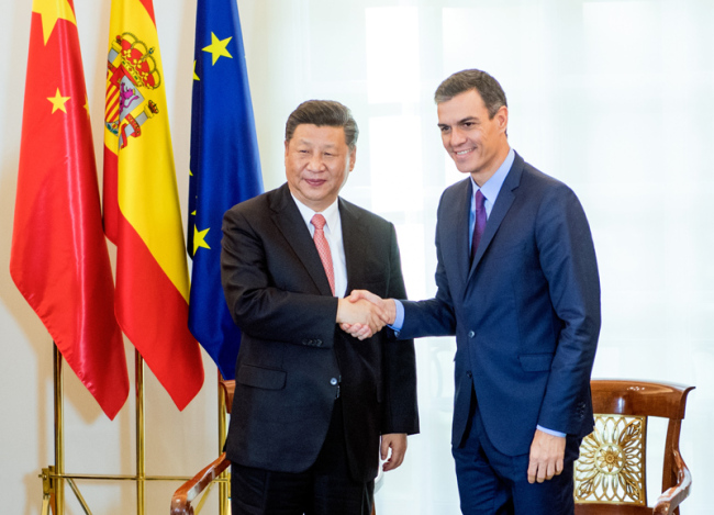 Chinese President Xi Jinping meets with Spanish Prime Minister Pedro Sanchez on Wednesday Nov. 28, 2018, in Madrid, Spain. [Photo: Xinhua]  