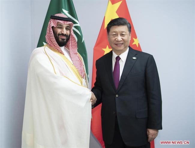 Chinese President Xi Jinping (R) meets with Saudi Crown Prince Mohammed bin Salman in Buenos Aires, Argentina, Nov. 30, 2018. [Photo: Xinhua] 