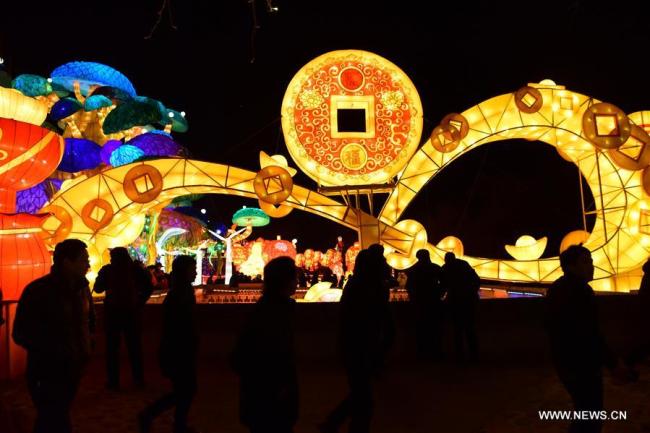 河南陕州亮灯庆新春 Highlights of lantern fair in China's Henan
