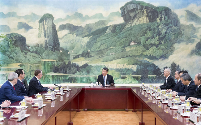 Chinese President Xi Jinping (C) meets with U.S. Trade Representative Robert Lighthizer and Treasury Secretary Steven Mnuchin, who are in Beijing for a new round of China-U.S. high-level economic and trade consultations, at the Great Hall of the People, Feb. 15, 2019. [Photo: Xinhua]