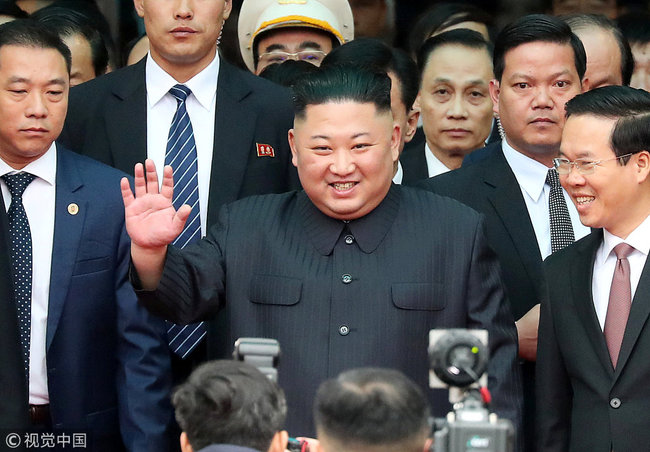 North Korea's leader Kim Jong Un waves as he arrives at the Dong Dang railway station, Vietnam, at the border with China, February 26, 2019.  [Photo: VCG]