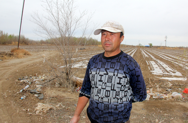 Ma Xiaohua, a ranger in a rural area of Shihezi City, Xinjiang on April 20, 2019. [Photo: China Plus]