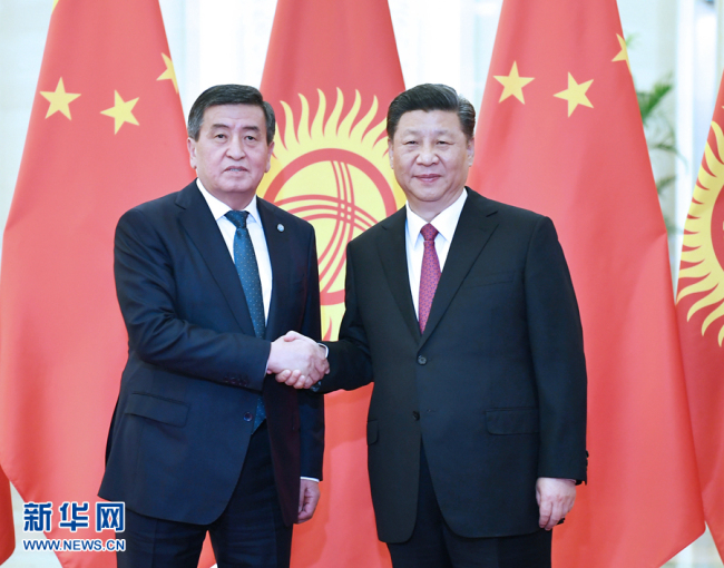 Chinese President Xi Jinping meets with Kyrgyz President Sooronbay Jeenbekov in Beijing on April 28, 2019. [Photo: Xinhua]