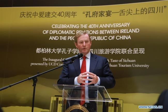 Former Irish Prime Minister Enda Kenny speaks at "Confucius Institute Banquet -- A Taste of Sichuan" in Dublin, Ireland, May 15, 2019. [Photo: Xinhua/Liu Xiaoming]