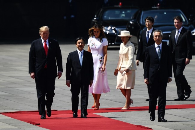 US President Donald Trump, First Lady Melania Trump are accompanied by Japan's Emperor Naruhito and Empress Masako during a welcome ceremony at the Imperial Palace in Tokyo on May 27, 2019. [Photo: AFP]
