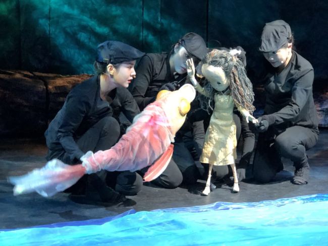 A segment of new puppet performance, "Yeh-Shen," shown at a media briefing at the China National Theatre for Children, Beijing, June 4, 2019. [Photo: China Plus]