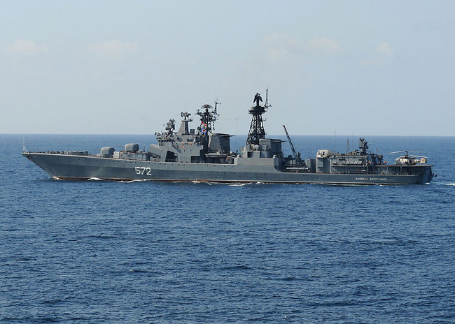 This US Navy handout photo shows the Russian destroyer Admiral Vinogradov (DDG 572) underway near the guided-missile cruiser USS Vella Gulf (CG 72) while conducting operations February 9, 2009 in the Gulf of Aden. [File photo: Navy Visual News Service (NVNS)/AFP/Jason R. Zalasky]