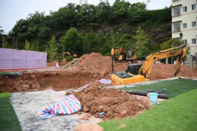 The excavation site on the playground of Xinhuang No 1 Middle School in Huaihua, Central China's Hunan province, on June 21, 2019. [Photo: Xinhua]