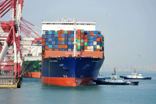 A freighter from America is seen at the Port of Qingdao, on April 1, 2019, in Qingdao, east China’s Shandong Province. [File Photo: IC]