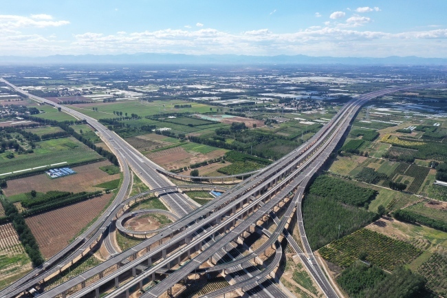 An aerial view of Beijing Daxing Airport Expressway and North Line Expressway, July 1, 2019. [Photo: VCG]