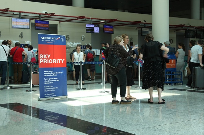  Passengers at Shota Rustaveli Tbilisi International Airport. Russia's President Vladimir Putin has signed a decree temporarily banning passenger flights to Georgia as of July 8, 2019.[Photo: IC]