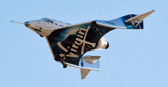 Virgin Galactic’s space tourism rocket plane SpaceShipTwo returns after a test flight from Mojave Air and Space Port in Mojave, California, U.S., on December 13, 2018. [Photo: VCG/Reuters/Gene Blevins]