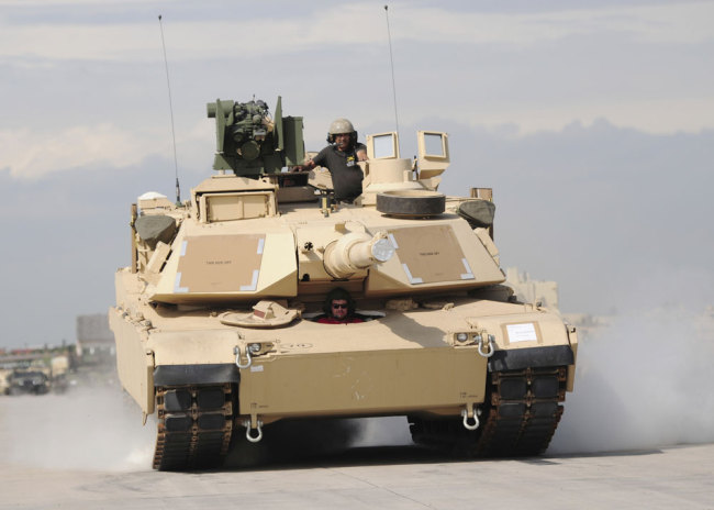This September 1, 2015 file photo shows a U.S. M1A2 Abrams tank. M1A2 Abrams tanks are included in the possible U.S. arms sale to Taiwan. [File photo: IC]