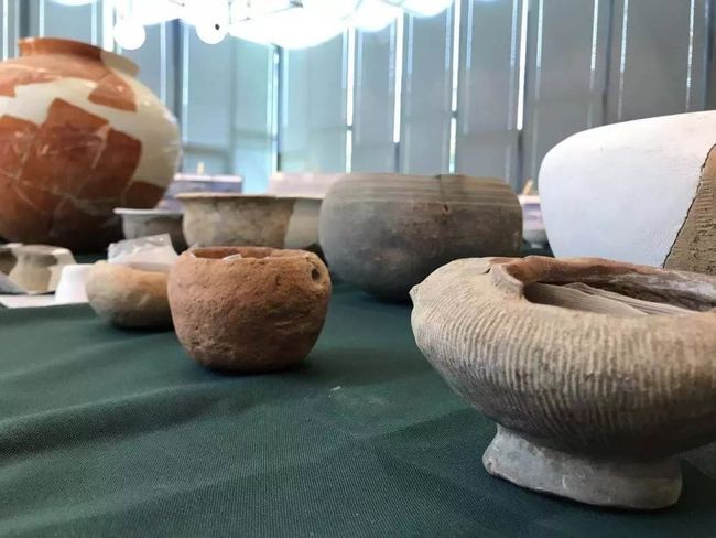 Unearthed cultural relics at Meili site, east China's Jiangsu Province. [Photo: Information Office of Wuxi Municipal Government ]