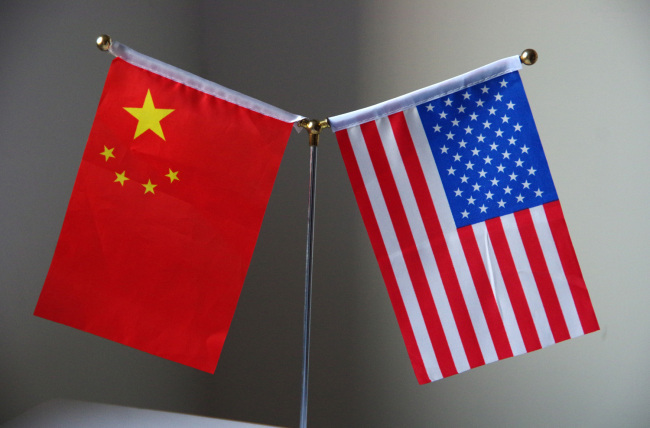 National flags of China and the United States [File Photo: IC]