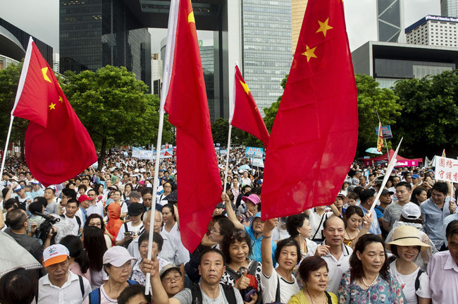 People rally to oppose violence at a park in Hong Kong on July 20, 2019. [File photo: IC]