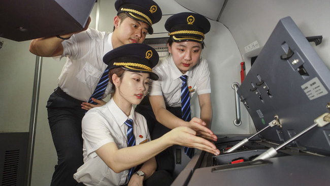 Female trainee engine drivers under training in Jiangxi Province on July 29, 2019 [File photo: IC]